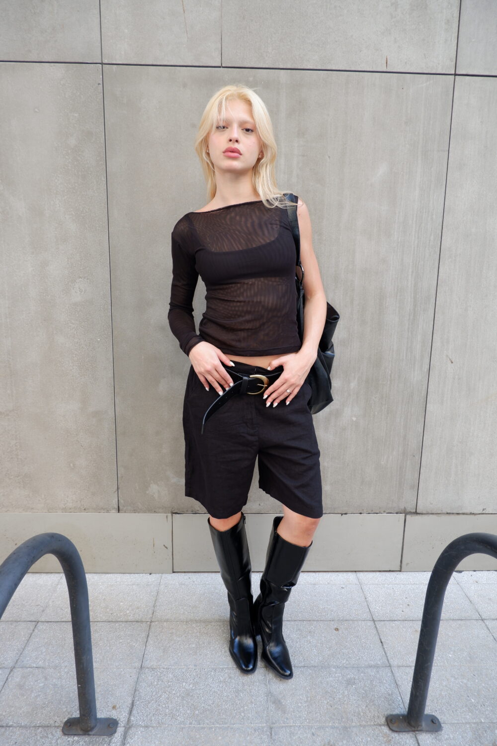 Blusa Assimétrica Tule Preta - Imagem 15