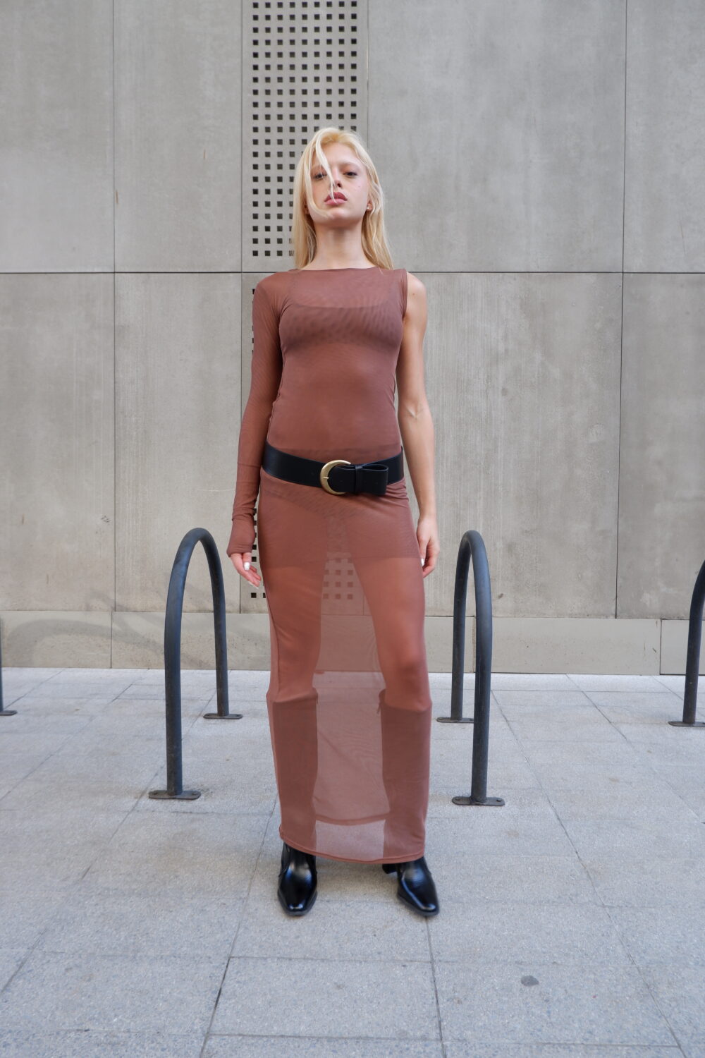 Vestido Longo Assimétrico Tule Marrom - Imagem 18