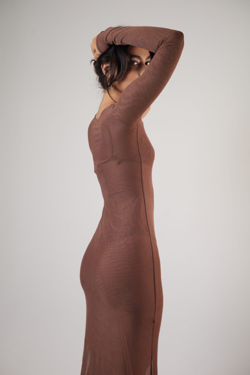 Vestido Longo Assimétrico Tule Marrom - Imagem 10
