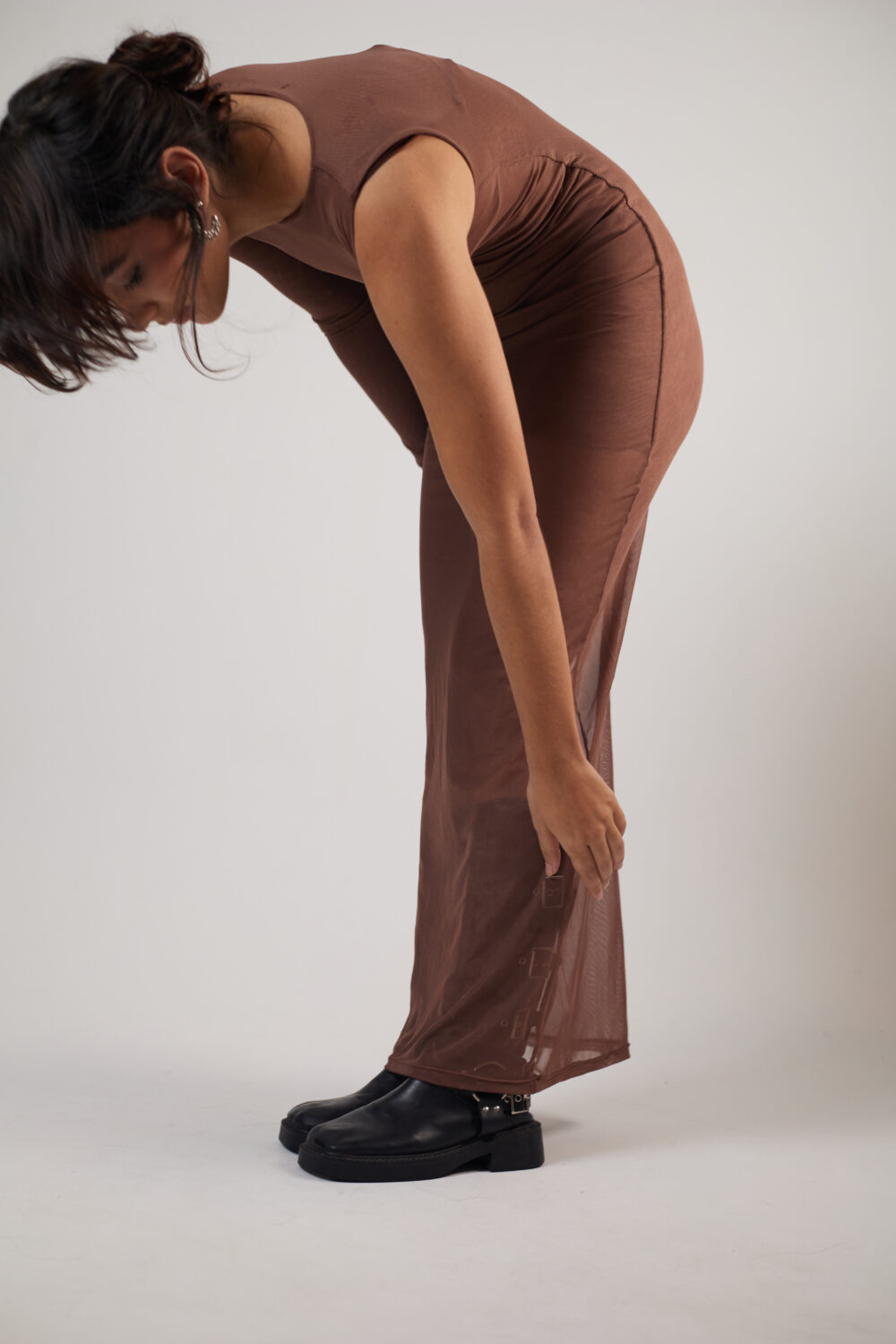 Vestido Longo Assimétrico Tule Marrom - Imagem 11