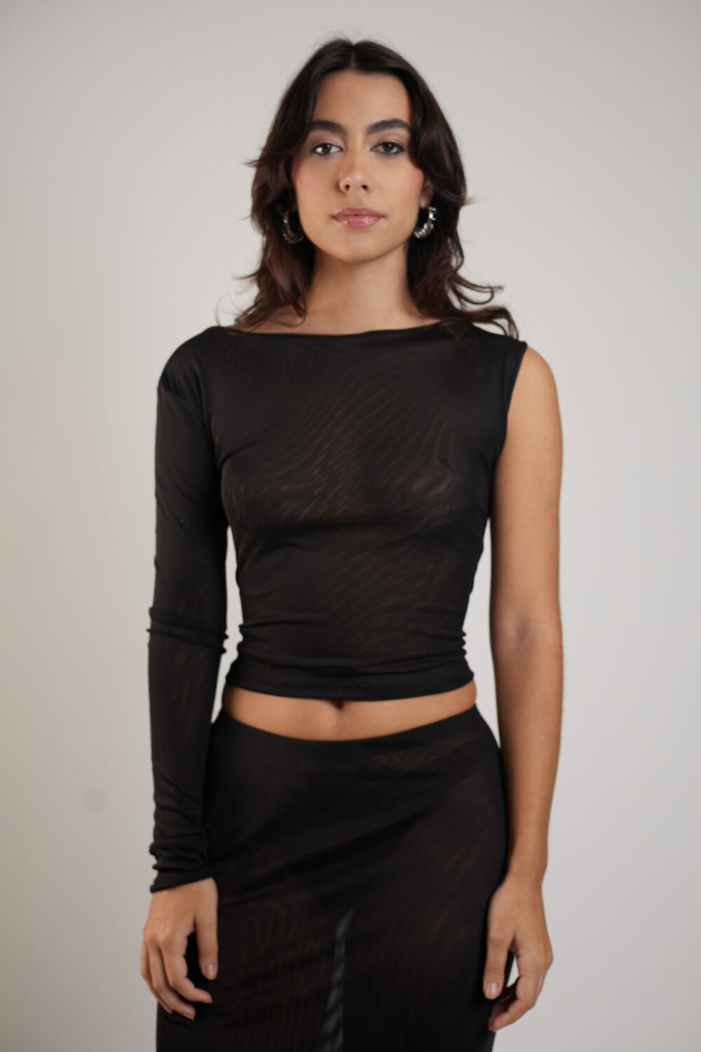 Blusa Assimétrica Tule Preta