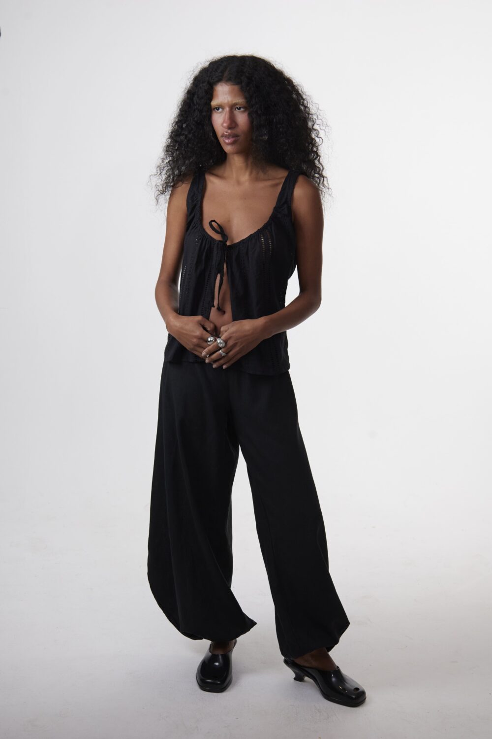 Calça Aladim Oversized Preta - Imagem 9