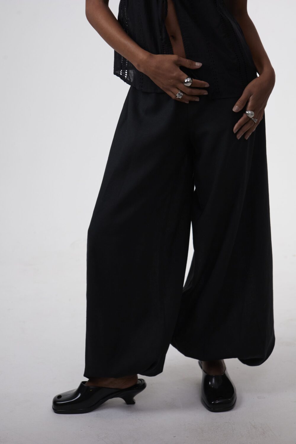 Calça Aladim Oversized Preta - Imagem 3