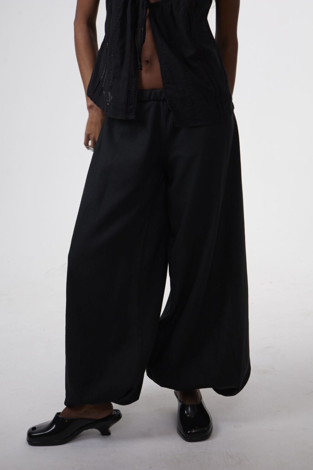 Calça Aladim Oversized Preta