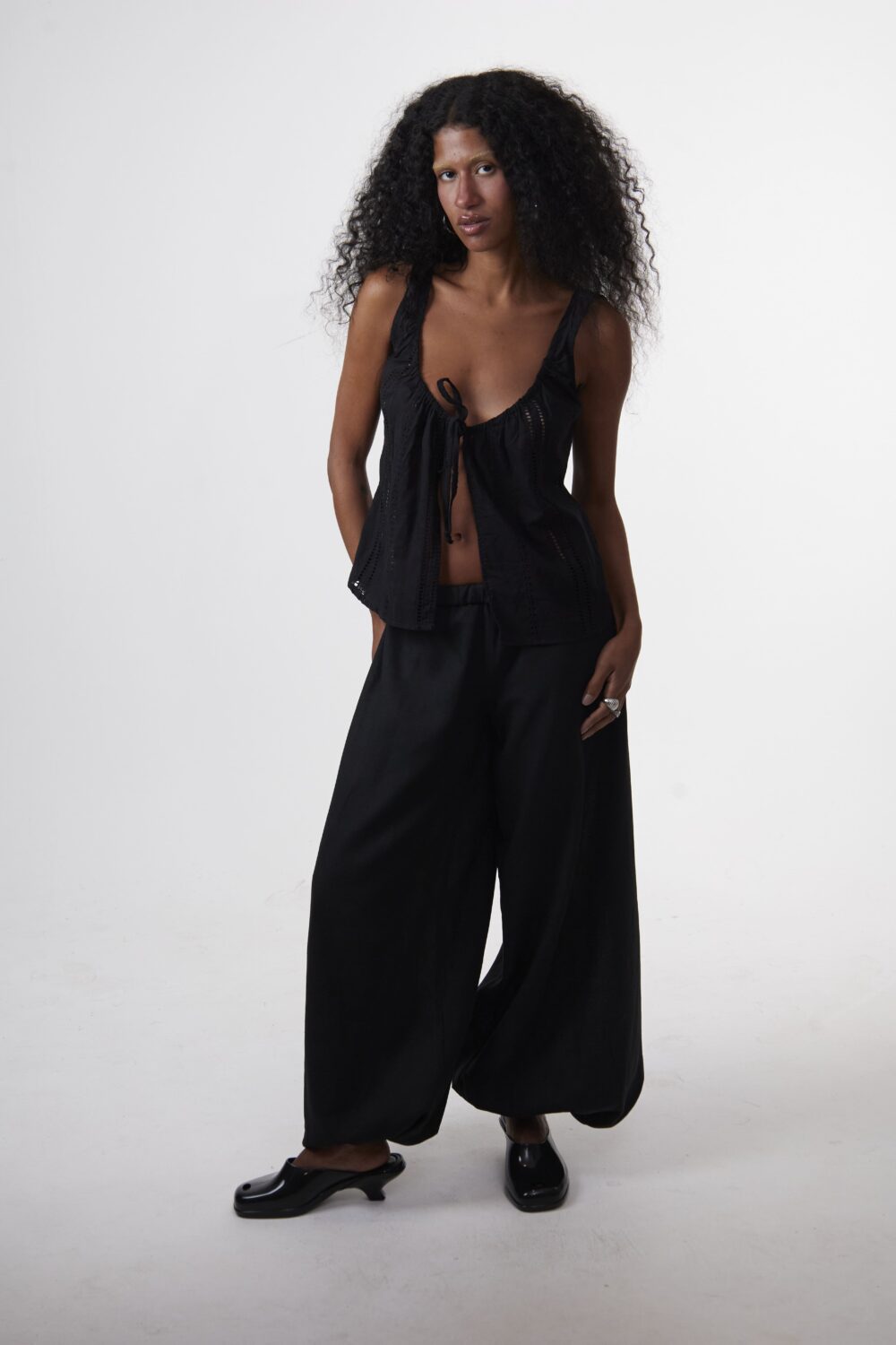 Calça Aladim Oversized Preta - Imagem 4