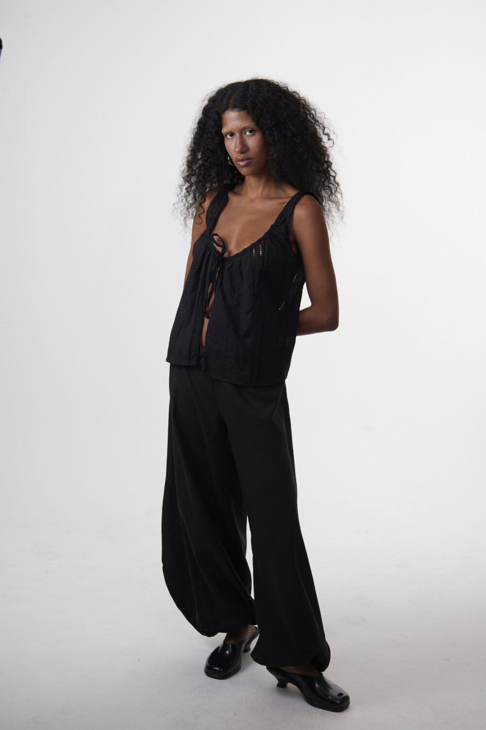 Calça Aladim Oversized Preta - Imagem 7