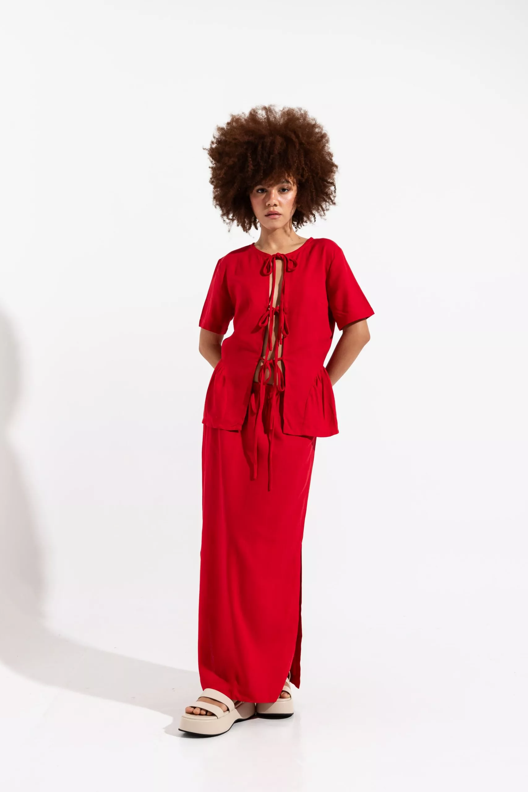 Saia Midi Fendas Laterais Vermelha