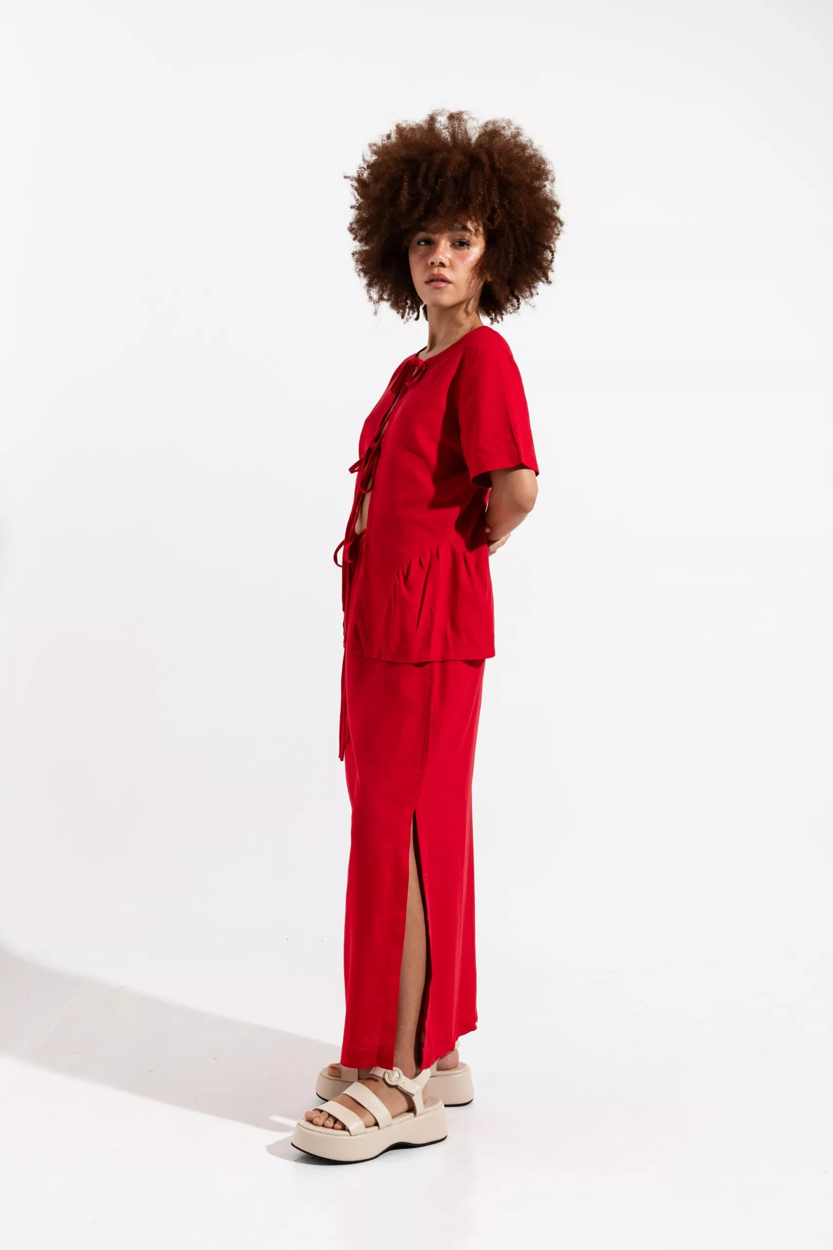 Saia Midi Fendas Laterais Vermelha - Imagem 4