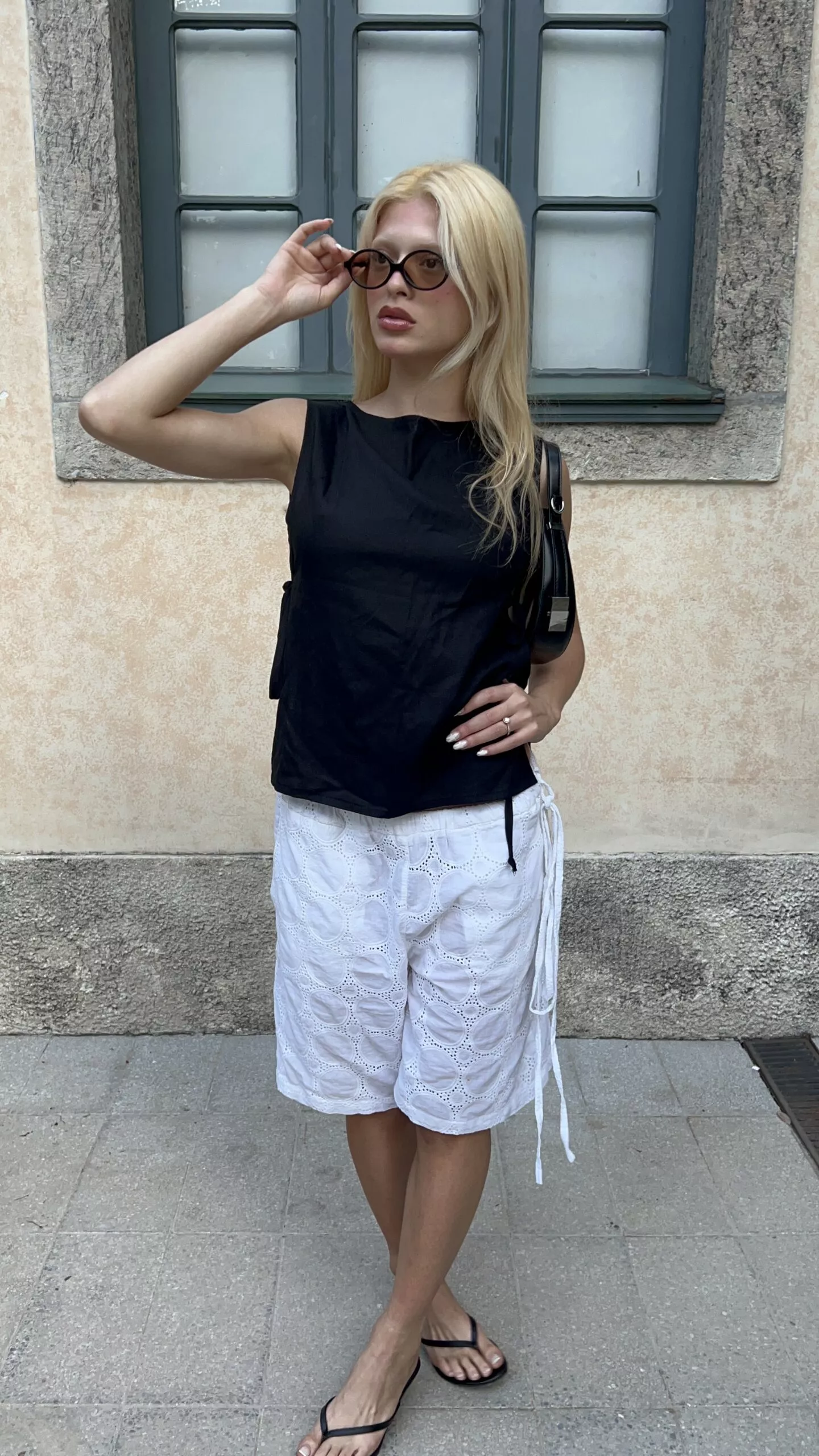 Regata Laços Preta - Imagem 11