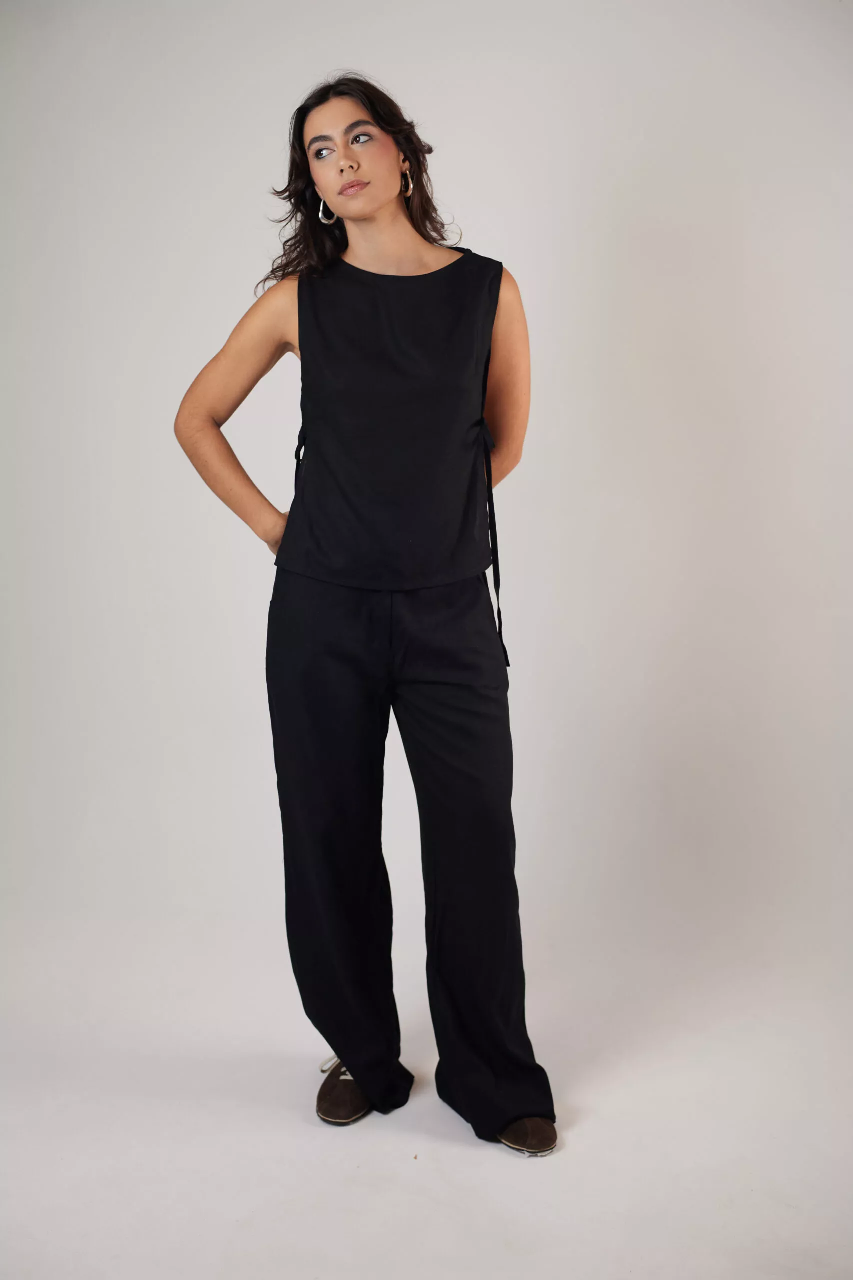 Regata Laços Preta - Imagem 5