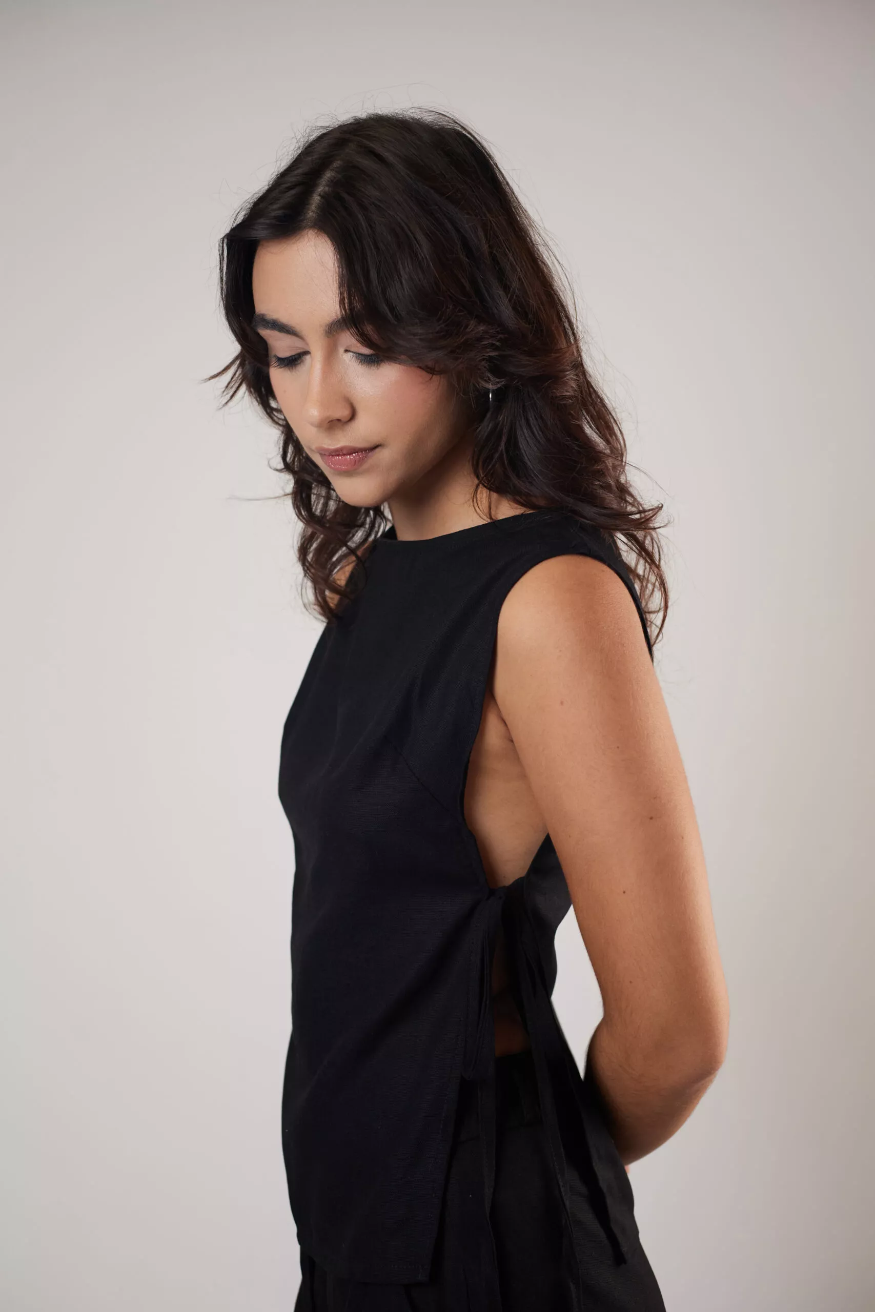 Regata Laços Preta - Imagem 4