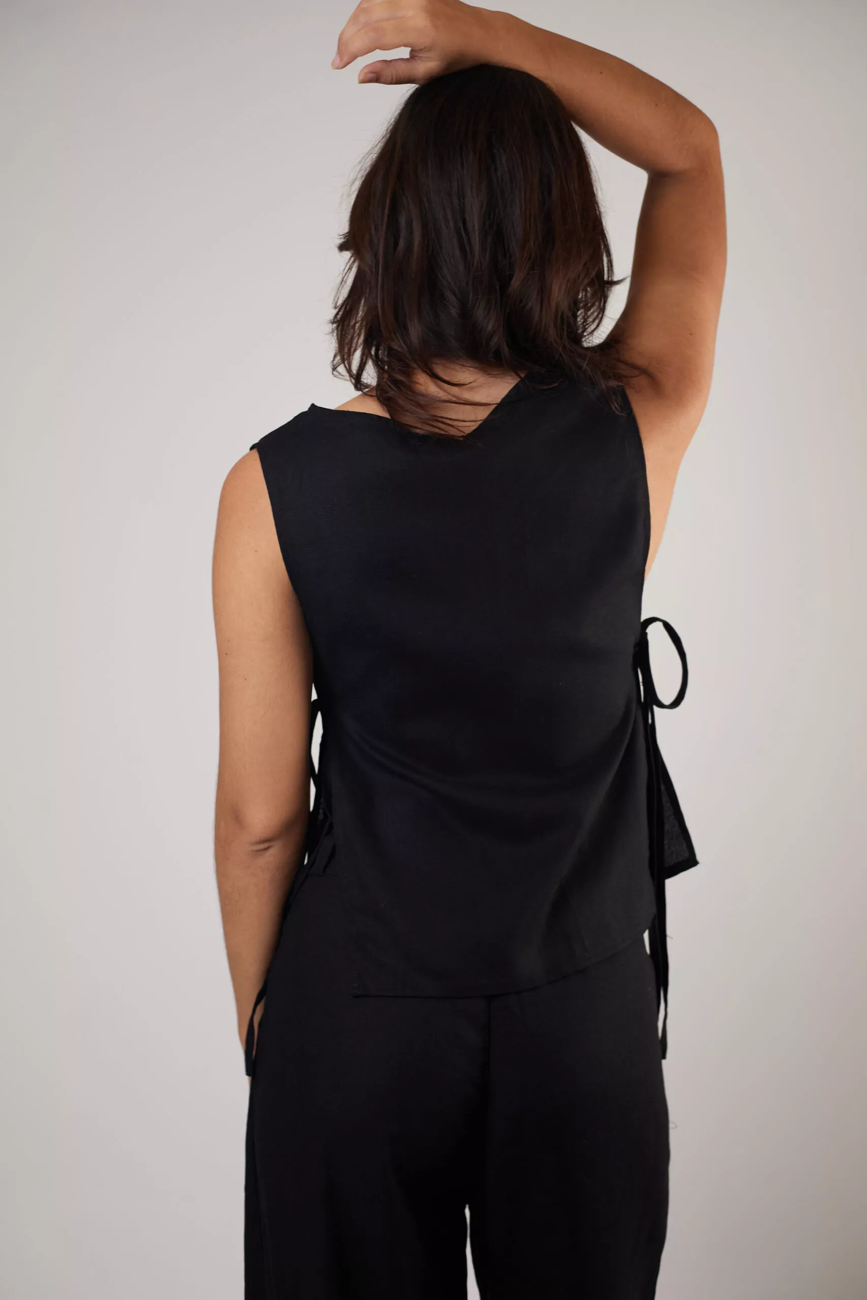 Regata Laços Preta - Imagem 7