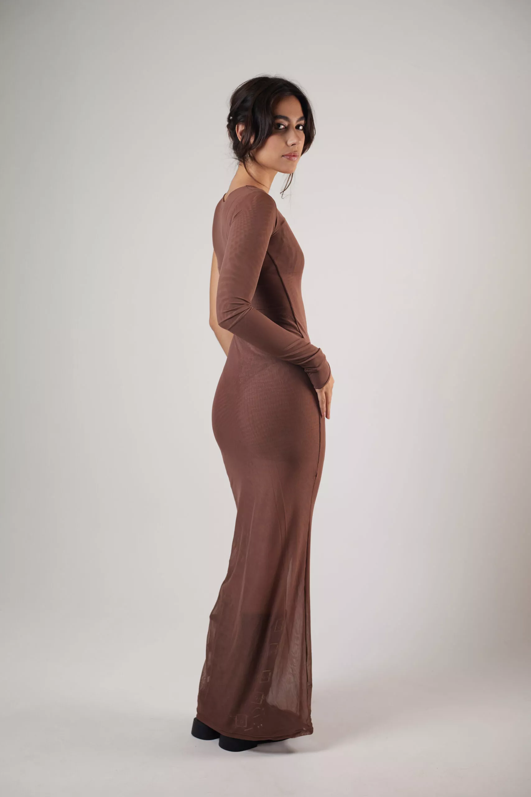 Vestido Longo Assimétrico Tule Marrom - Imagem 10