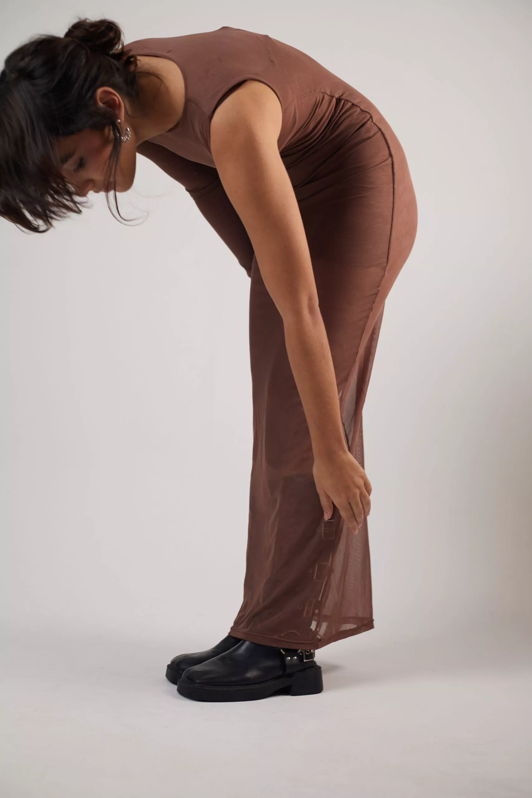 Vestido Longo Assimétrico Tule Marrom - Imagem 12