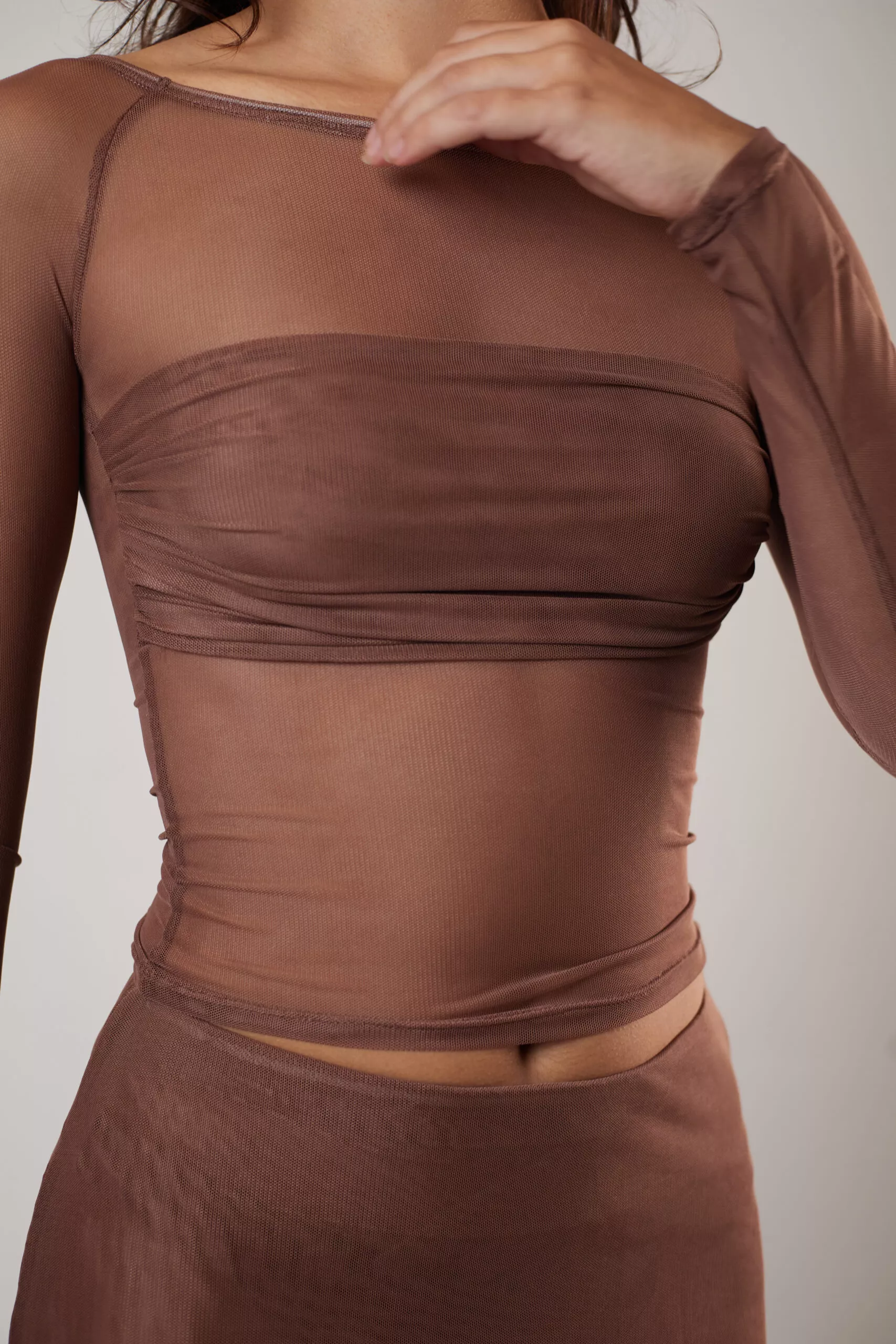 Blusa Drapeada Tule Marrom - Imagem 6