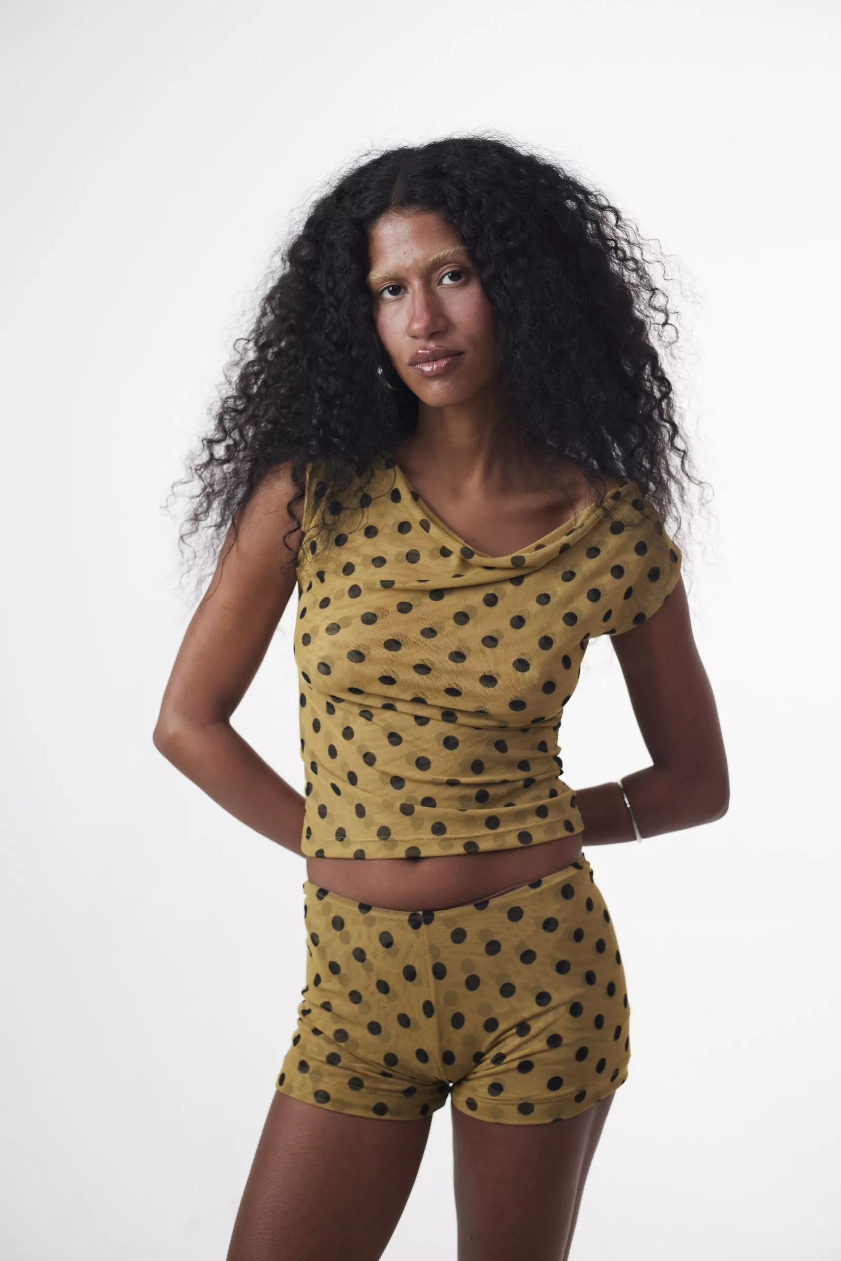 Blusa Ombro Caído Dots