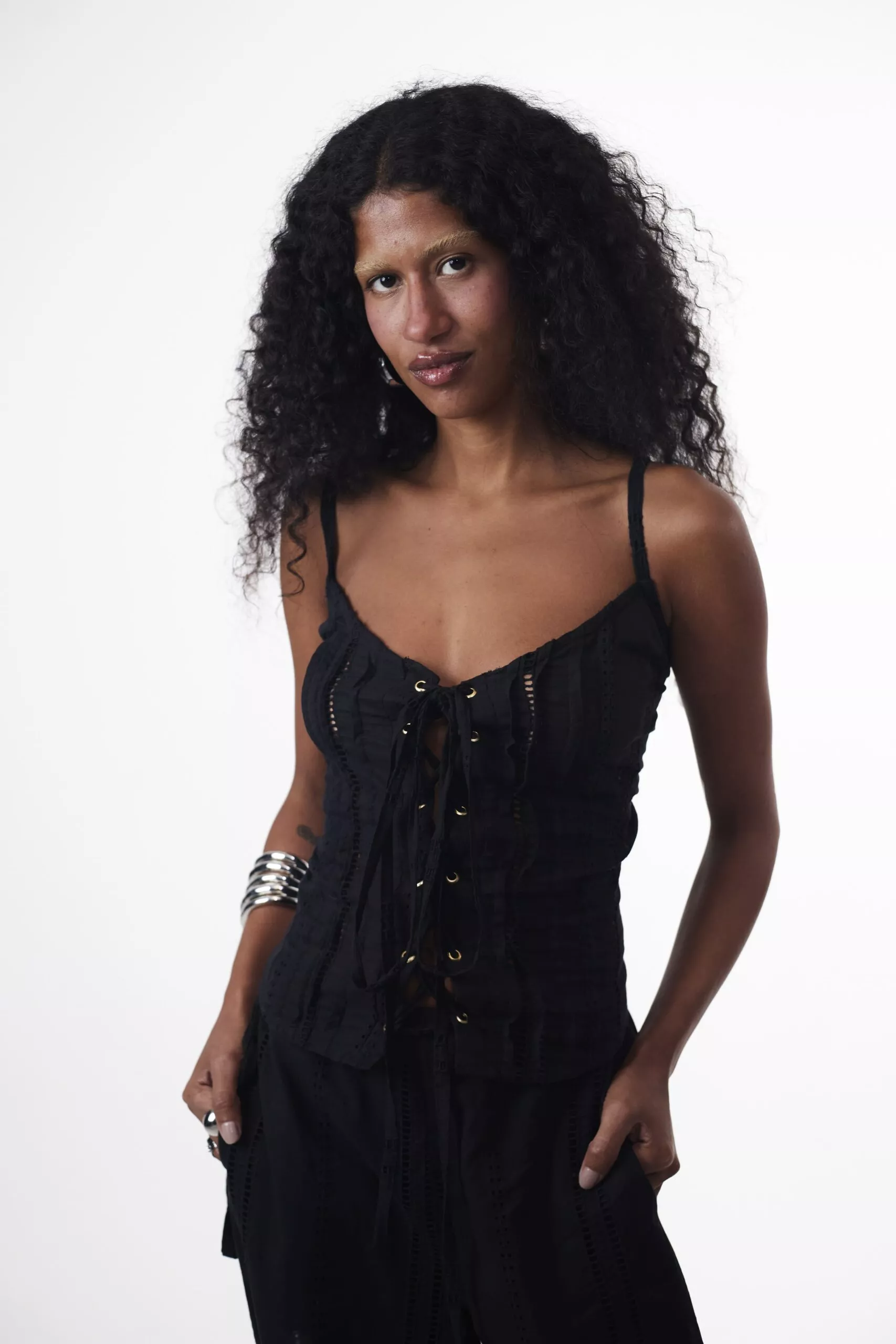 Blusa Laise Ilhós Preta