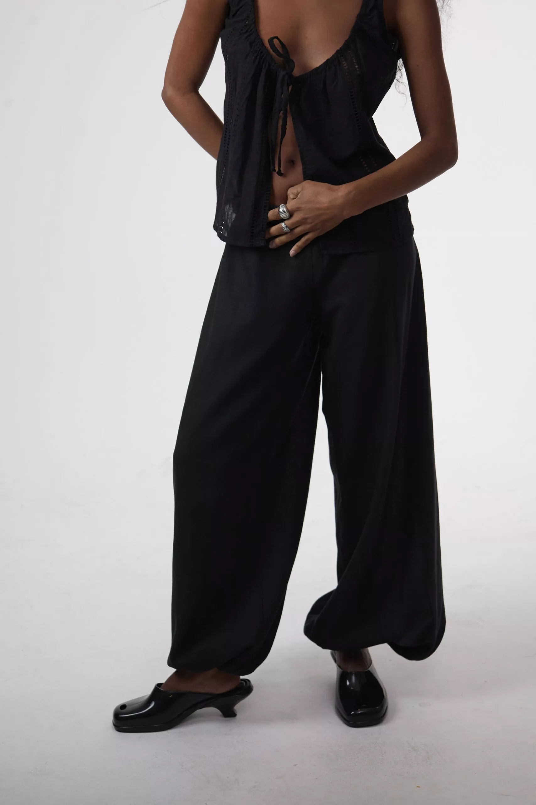 Calça Aladim Oversized Preta - Imagem 7