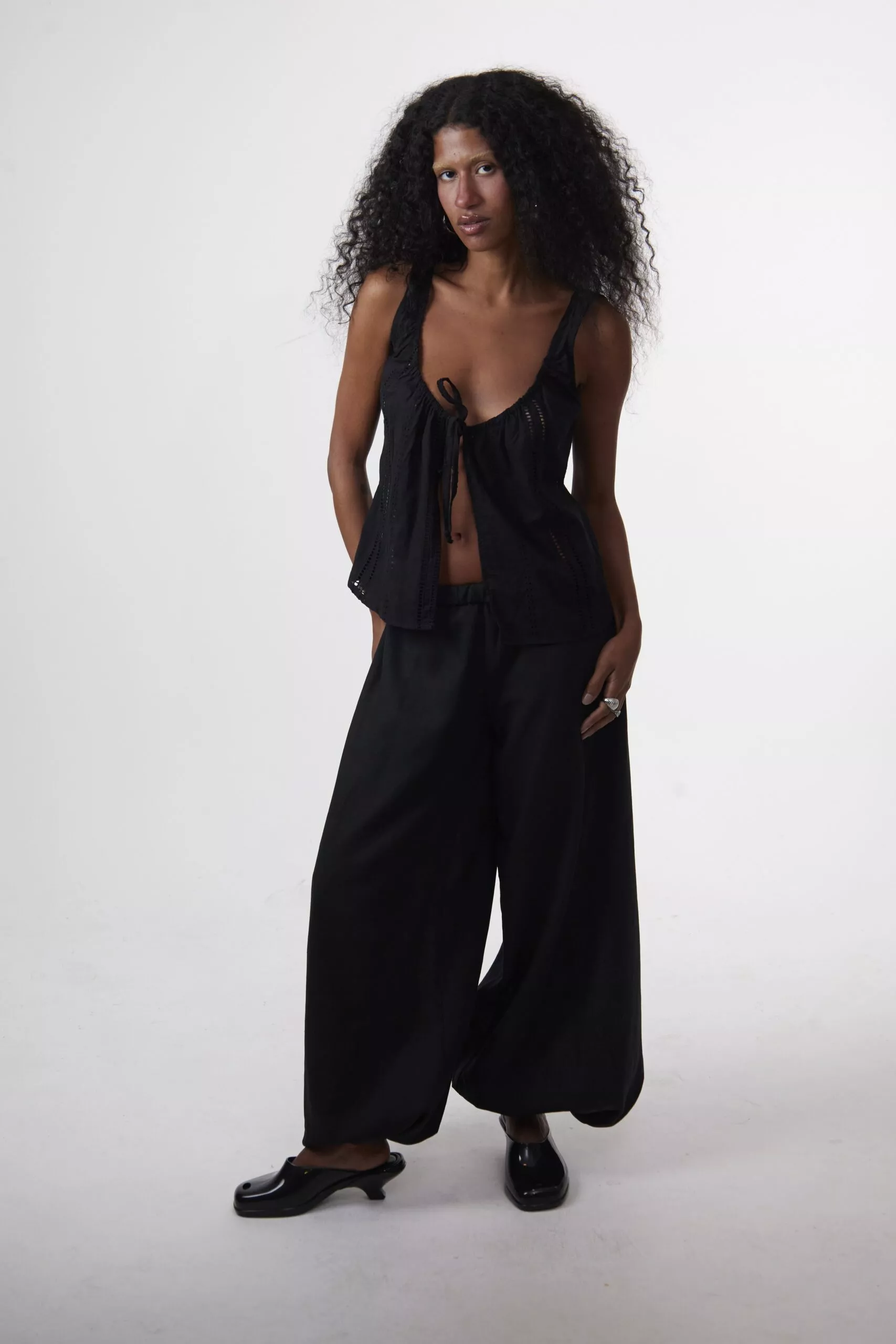 Calça Aladim Oversized Preta - Imagem 5