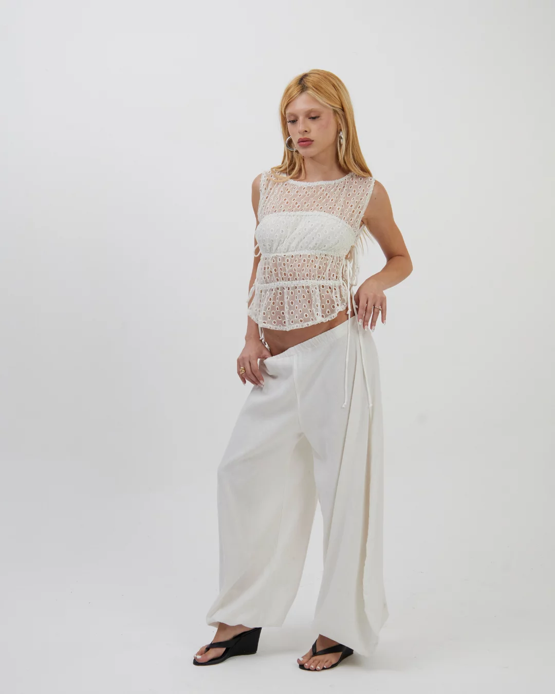 Blusa Franzida Laços Tule Bordado Off - Imagem 4