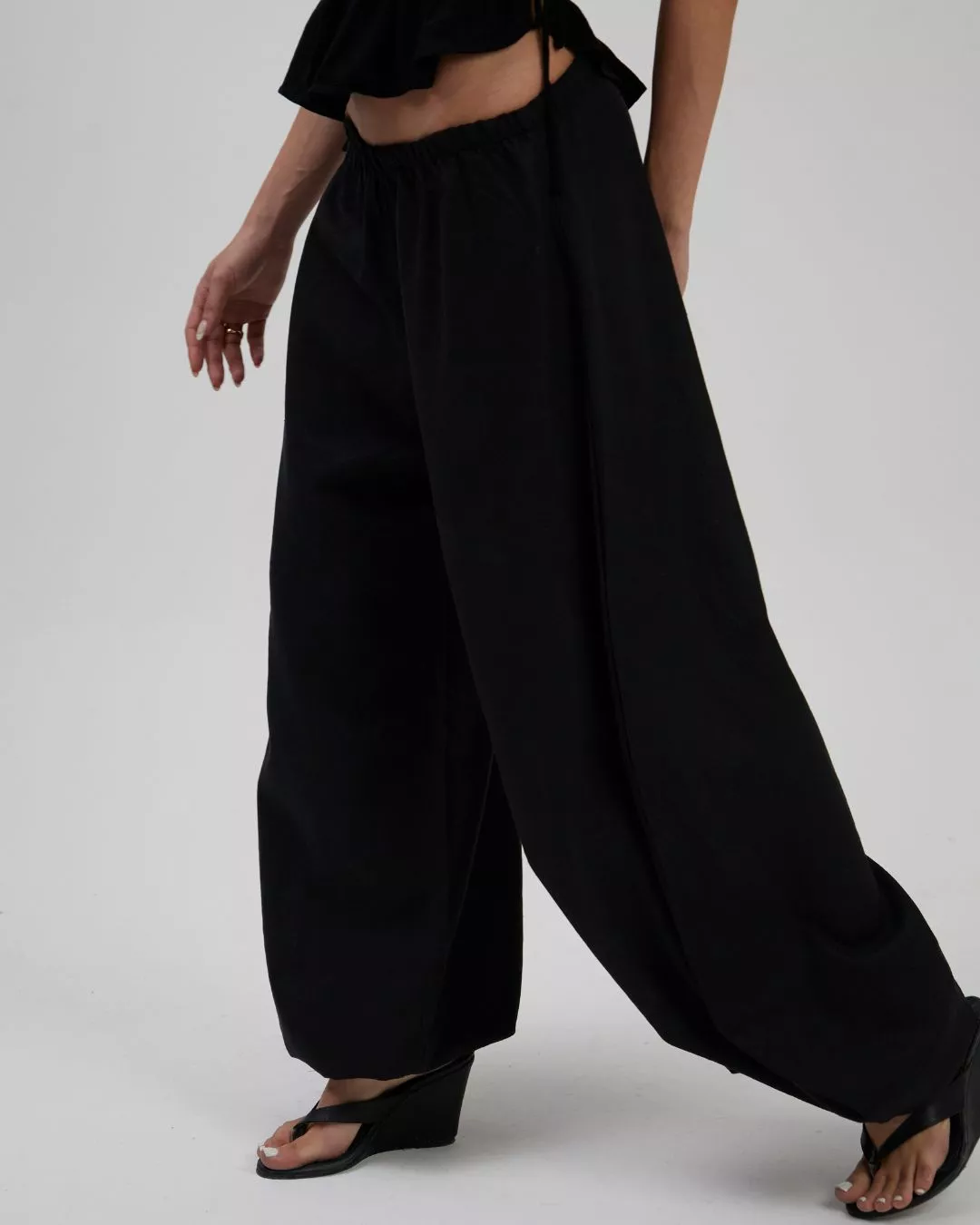 Calça Aladim Oversized Preta - Imagem 24