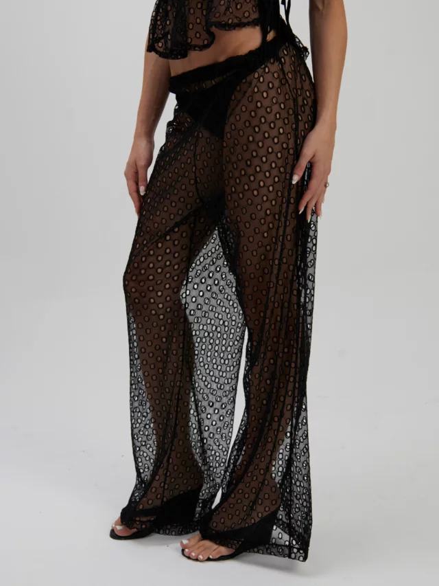 Calça Pantalona Tule Bordado Preta