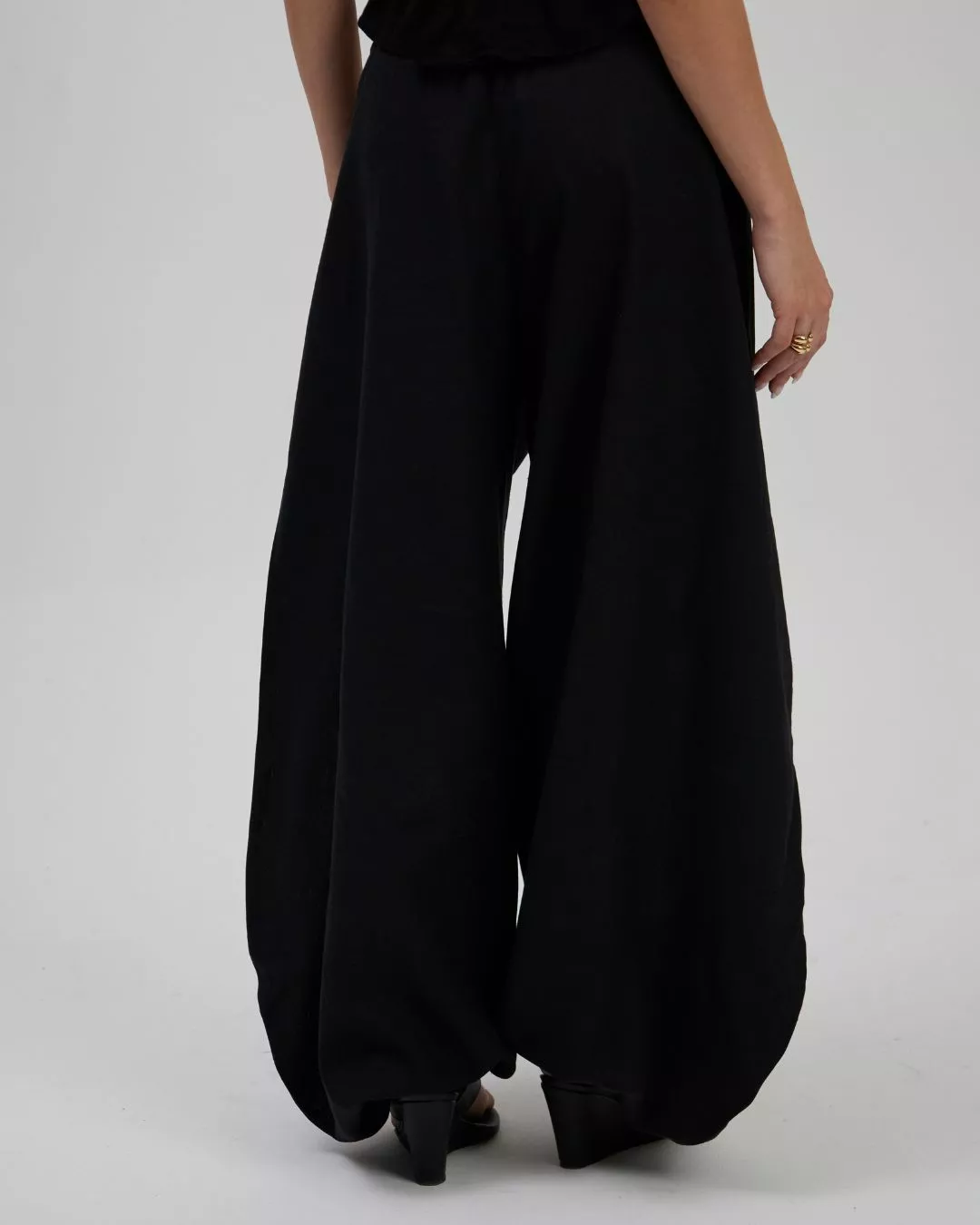 Calça Aladim Oversized Preta - Imagem 25