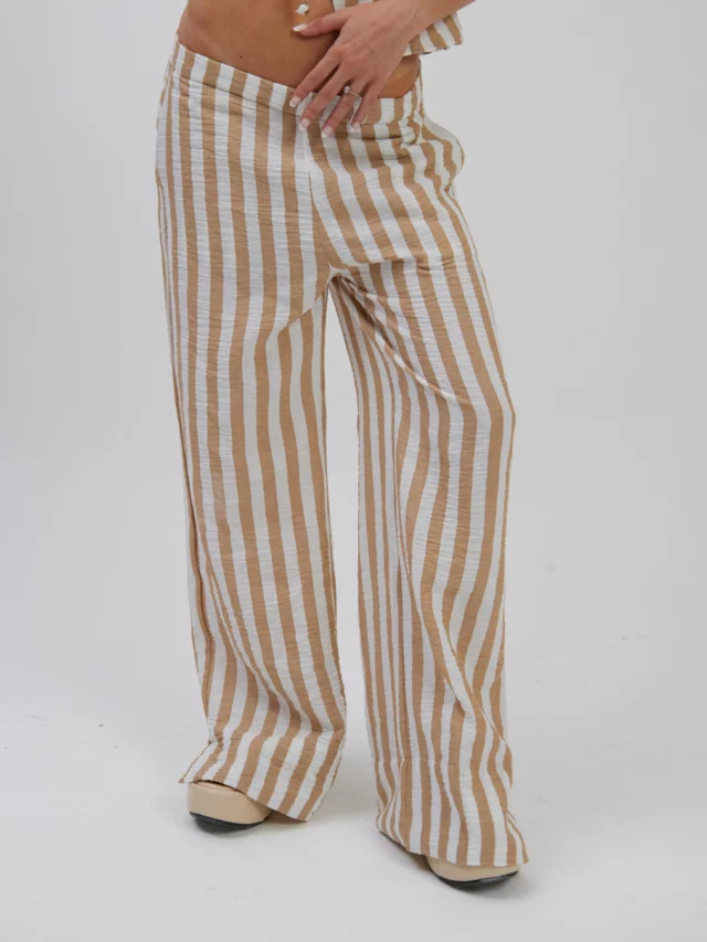 Calça Pantalona Básica Listrada