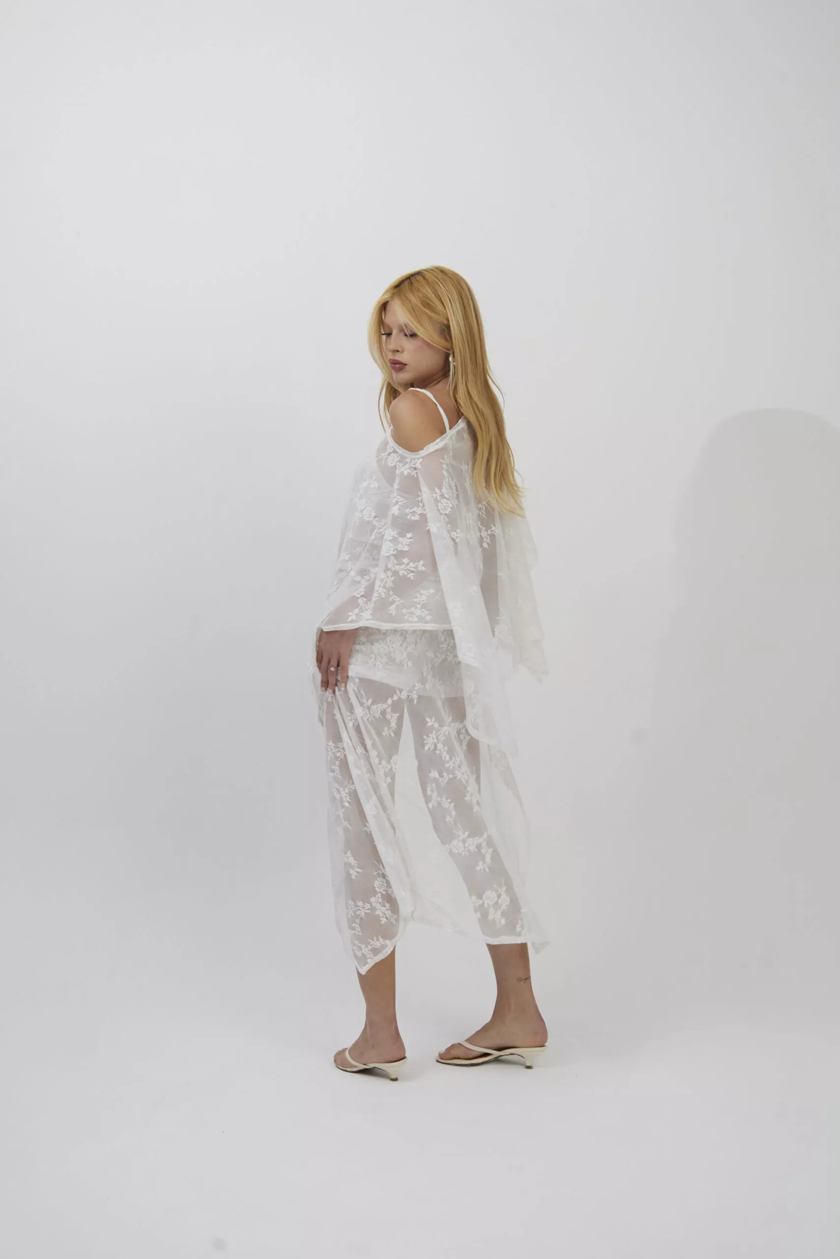 Saia Lenço Longa Renda Off - Imagem 17