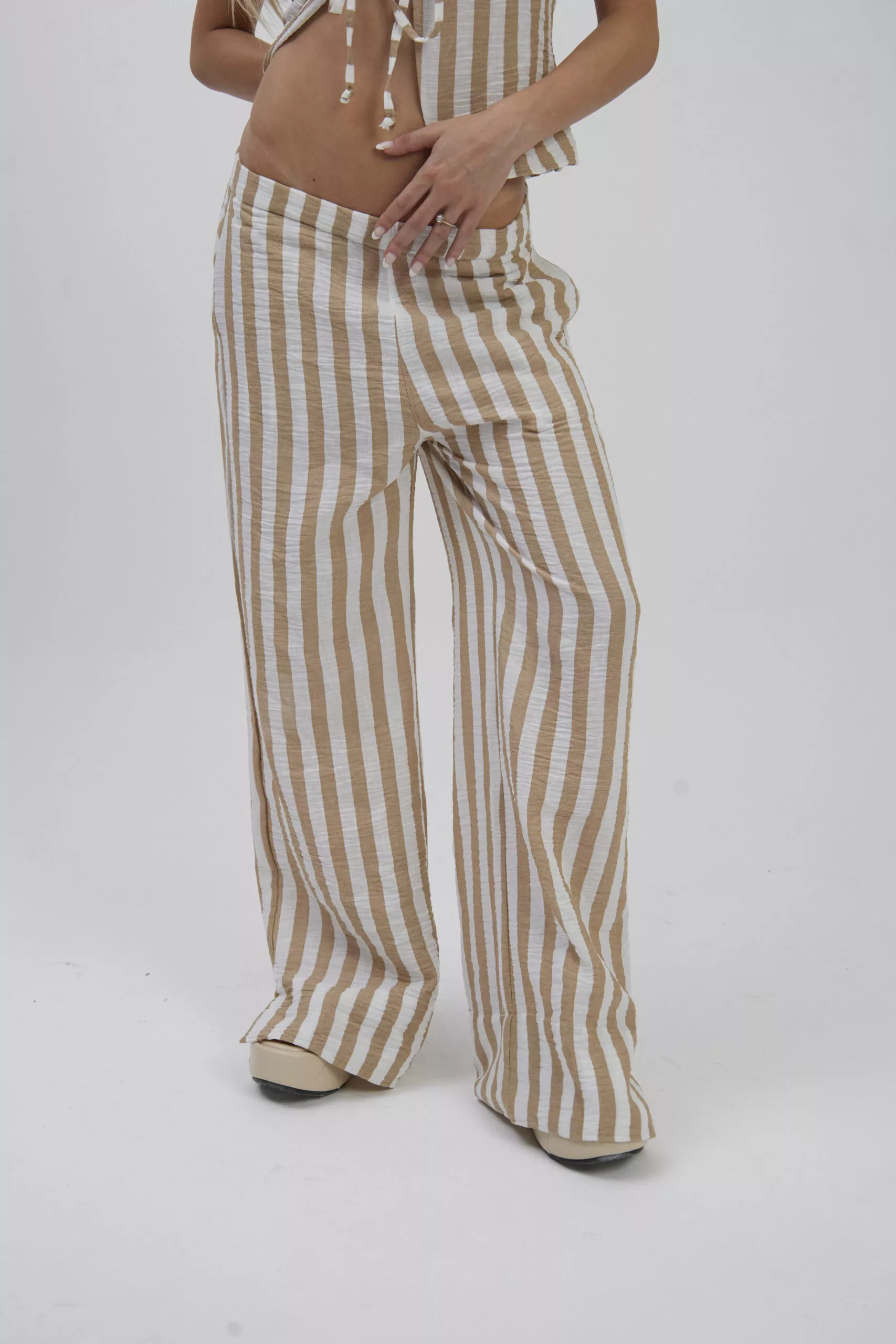 Calça Pantalona Básica Listrada - Imagem 12